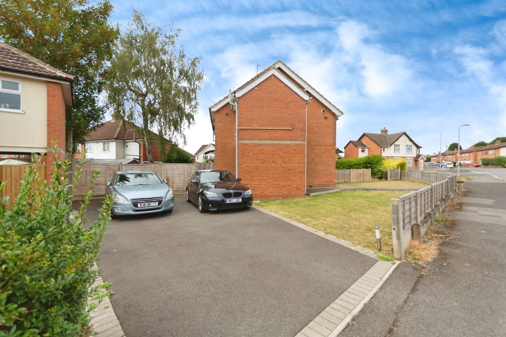 Property photo 2 of 17