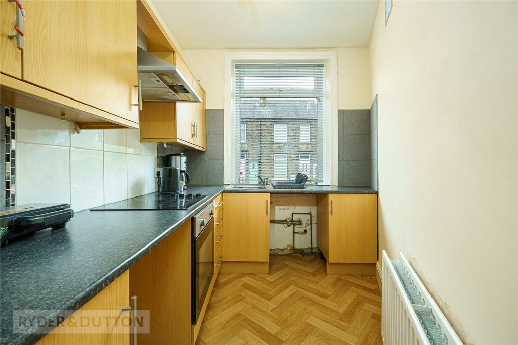 Property photo 2 of 15 Kitchen