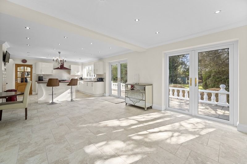 Property photo 3 of 51 4196092