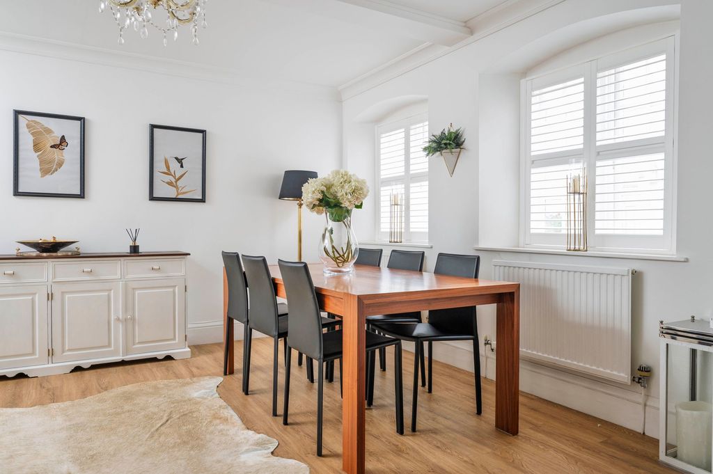 Property photo 3 of 25 Dining Room