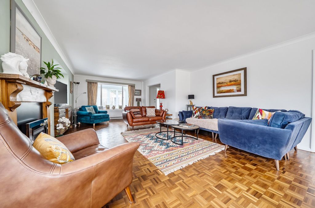 Property photo 2 of 21