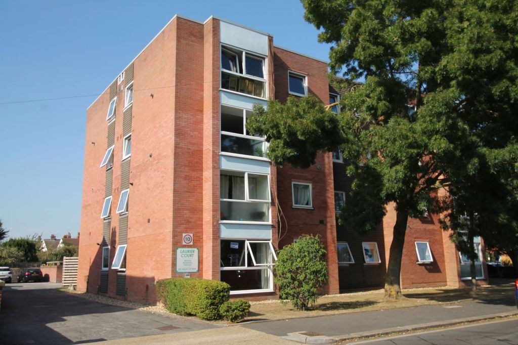 Property photo 1 of 6