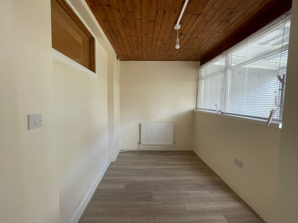 Property photo 3 of 13 Gallery