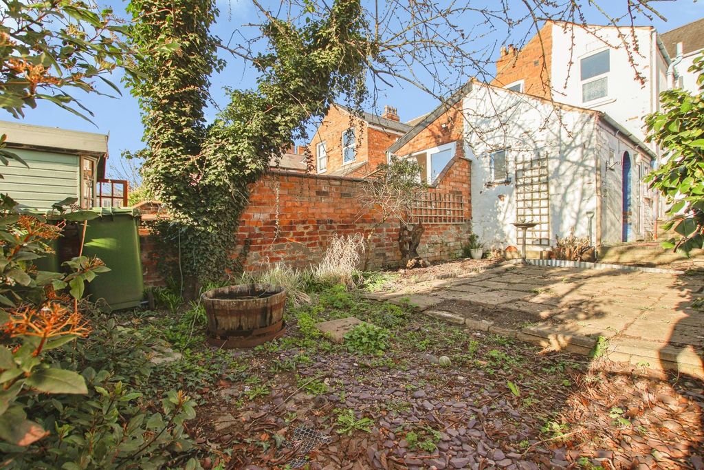 Property photo 3 of 25 4963273