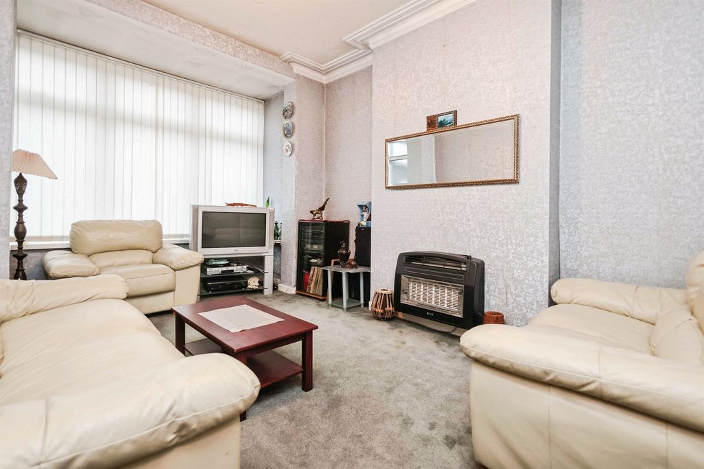 Property photo 2 of 15