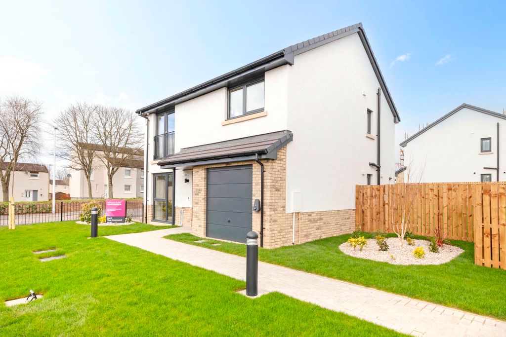 Property photo 2 of 19