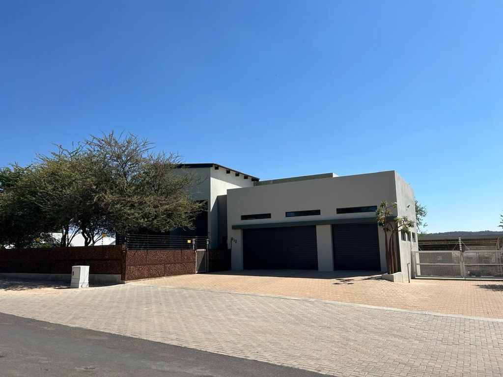 Property photo 2 of 37