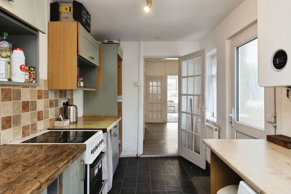 Property photo 3 of 12 Pbox-Img.Jpg