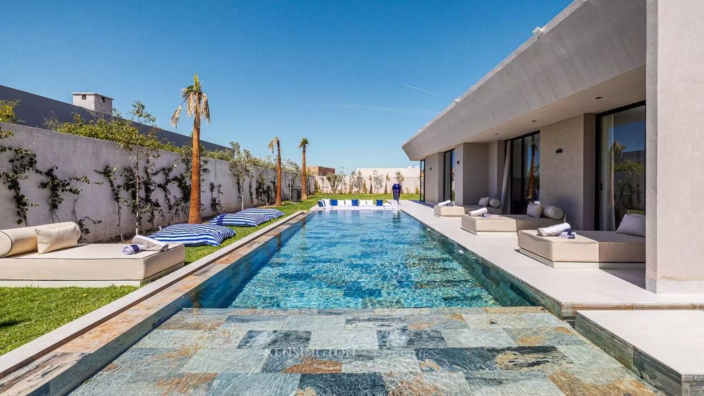 Property photo 1 of 45