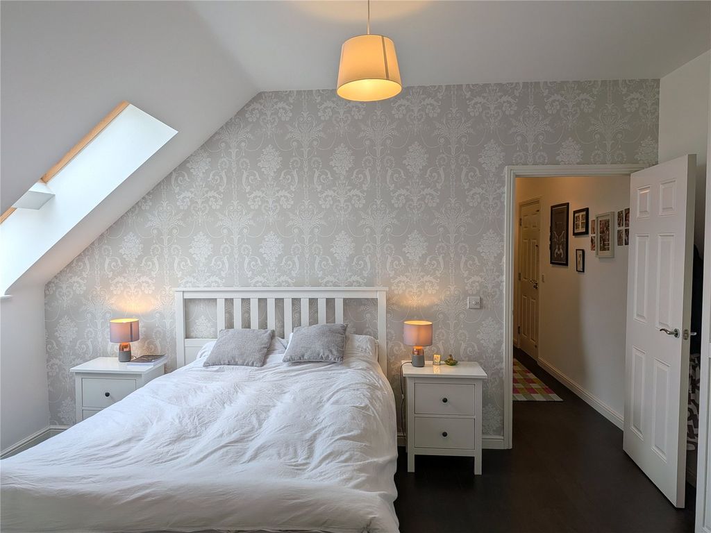 Property photo 3 of 12 Picture No. 02