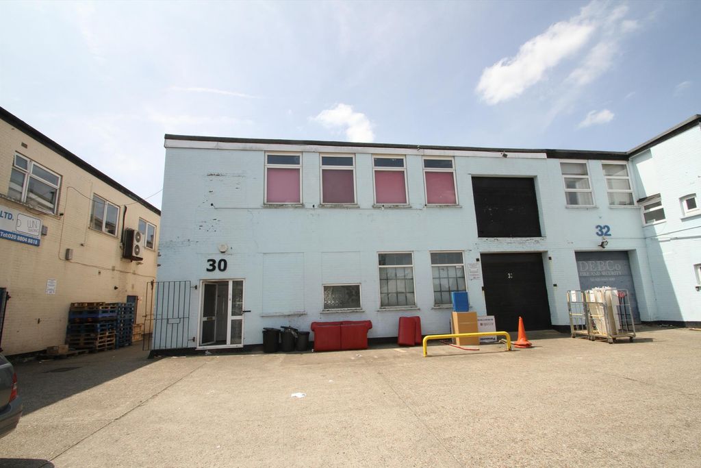 Property photo 1 of 7