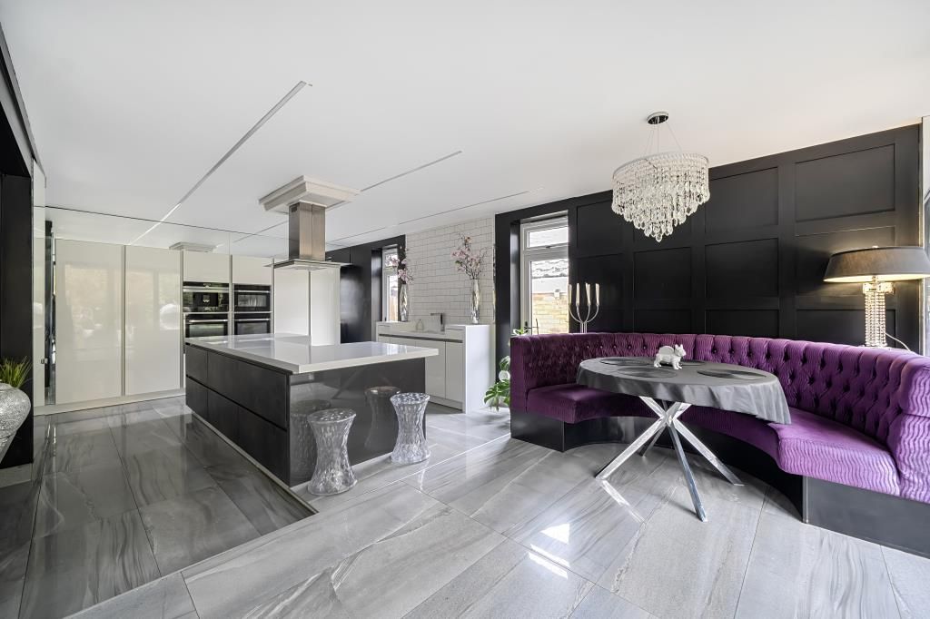 Additional image 6 of 5 bed detached bungalow for saleLightwater, Surrey GU18