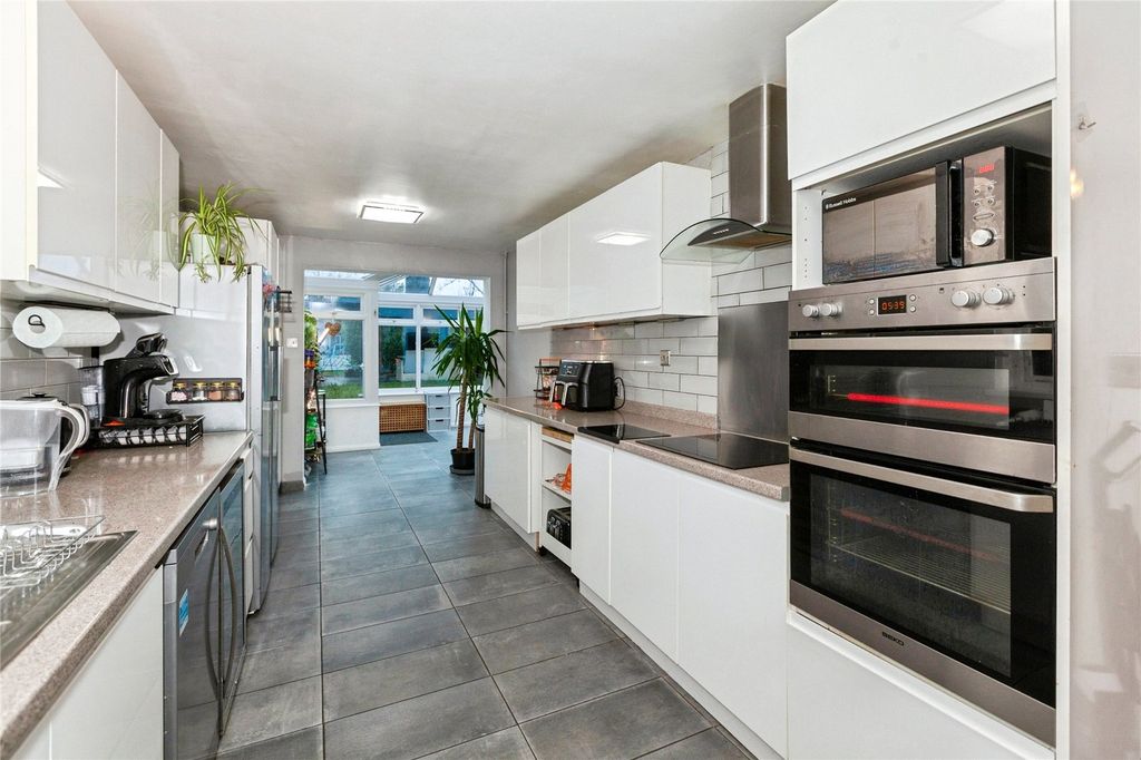 Property photo 2 of 32 Kitchen