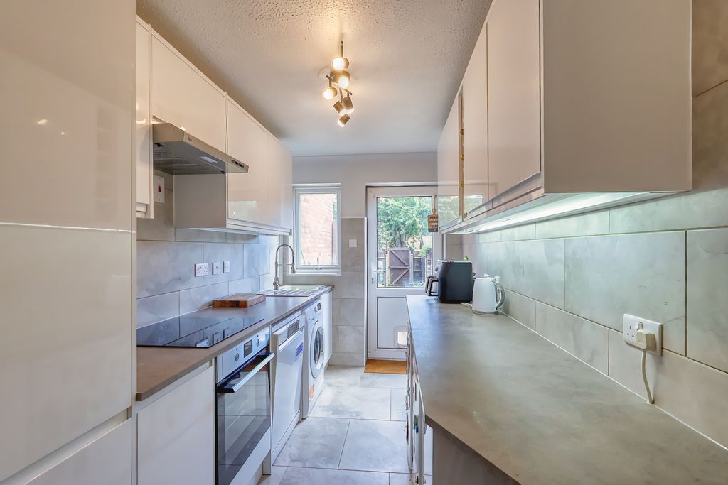 Property photo 3 of 14 Picture No. 06