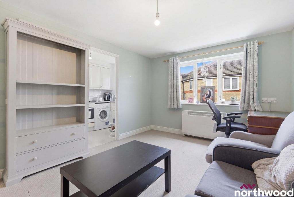 Property photo 3 of 12