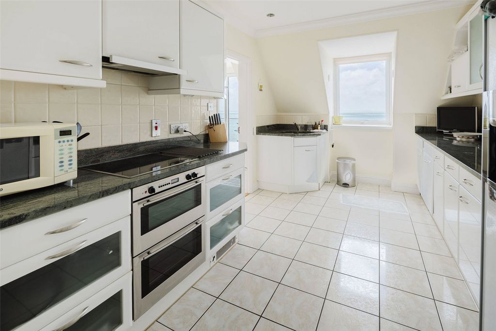 Additional image 7 of 3 bed flat for saleLongbeach, Gorey Coast Road, Jersey JE3