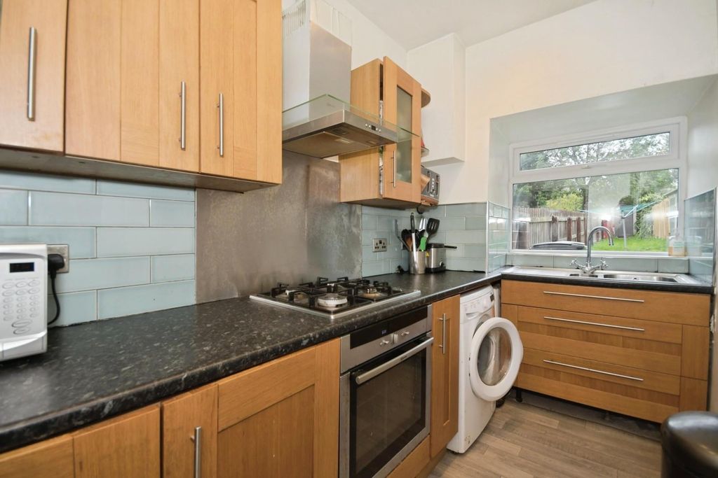 Property photo 3 of 16 Kitchen.Jpg