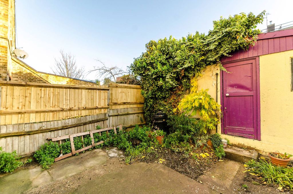 Property photo 3 of 7