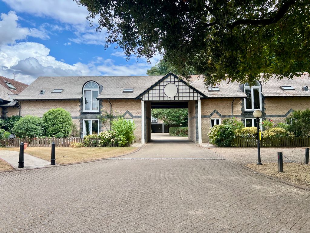 Property photo 1 of 9