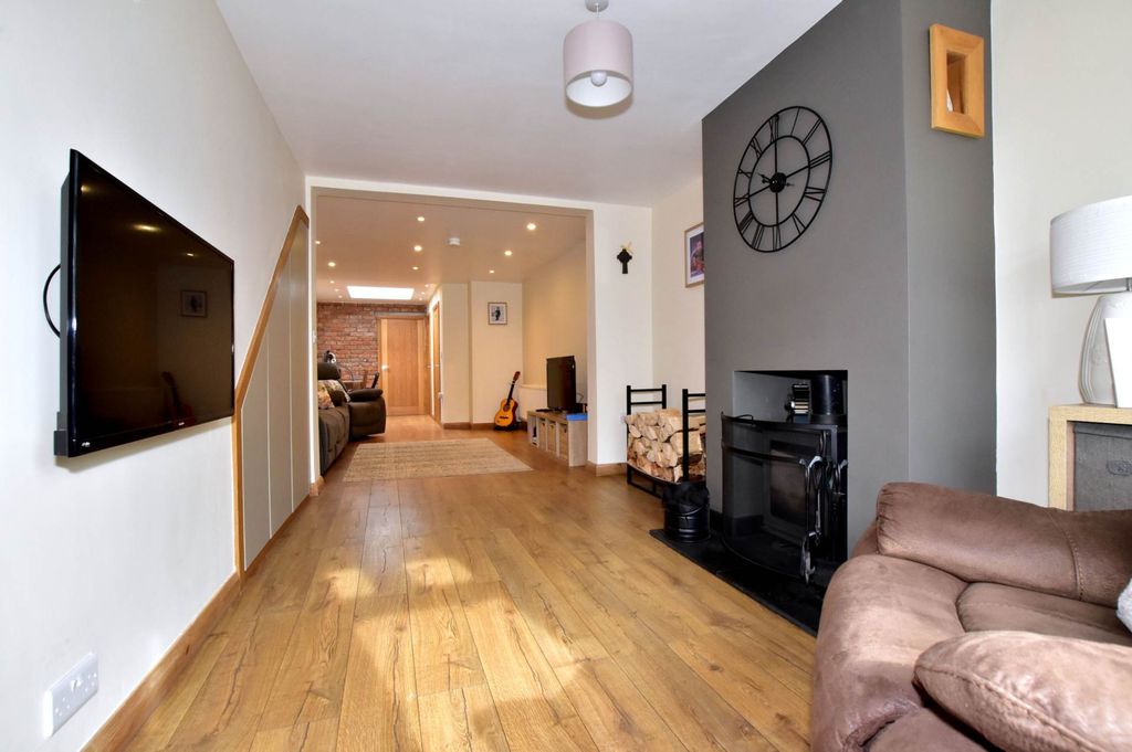 Property photo 1 of 23