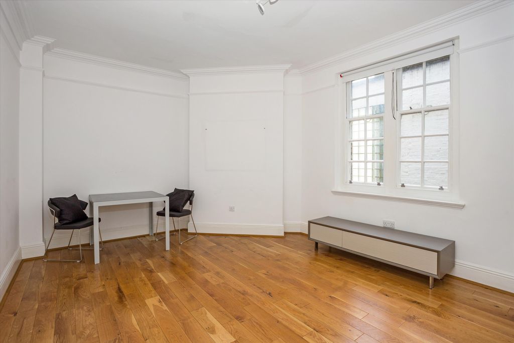Property photo 3 of 14 Image