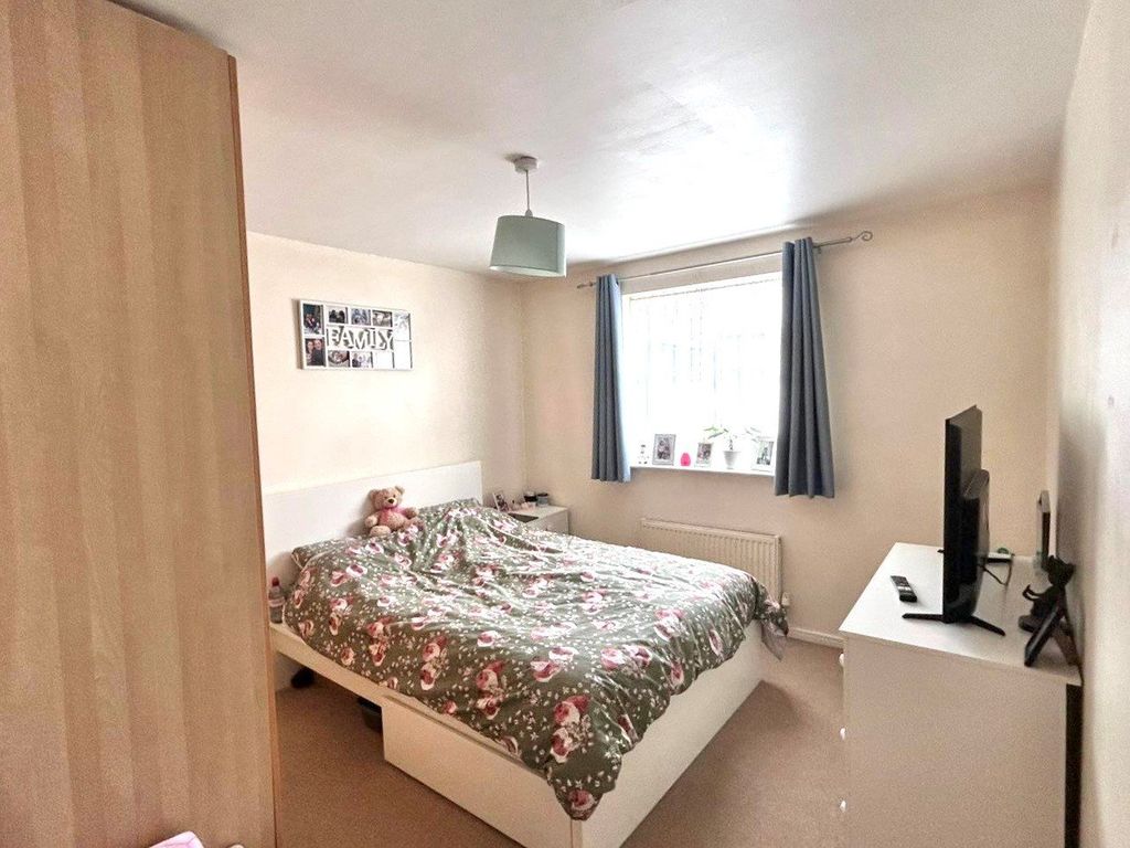 Property photo 3 of 5 Picture No. 04