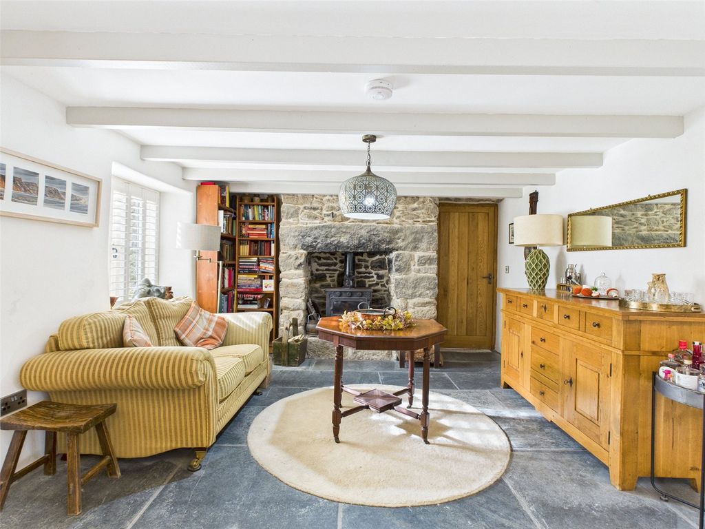 Property photo 2 of 27 Picture No. 03