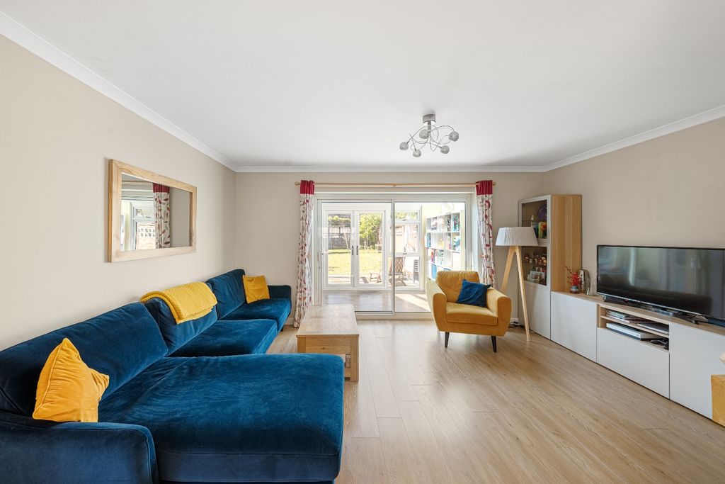 Property photo 2 of 22 5161922