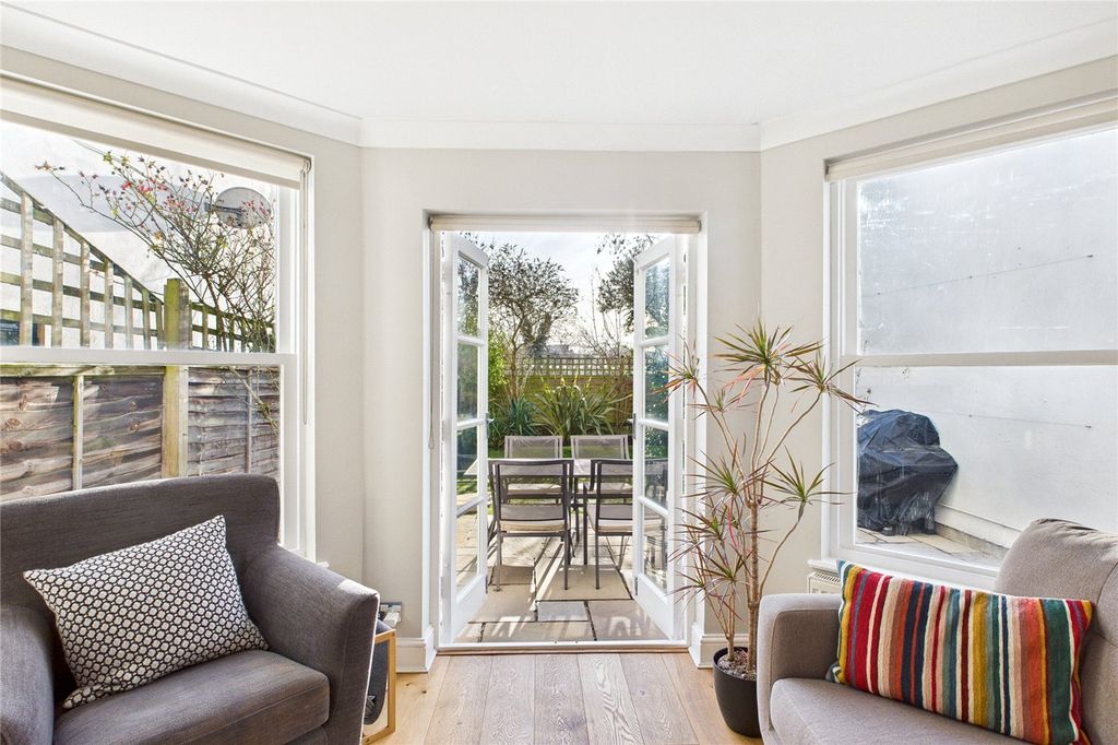 Property photo 2 of 13 Picture No. 03