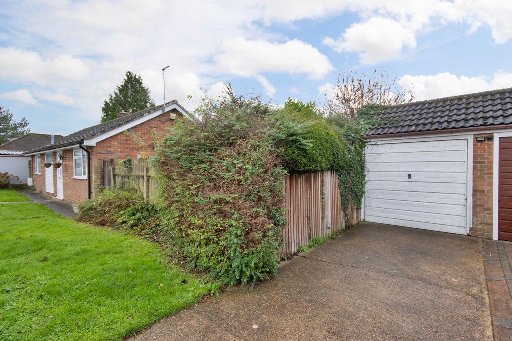 Property photo 2 of 13 Garage