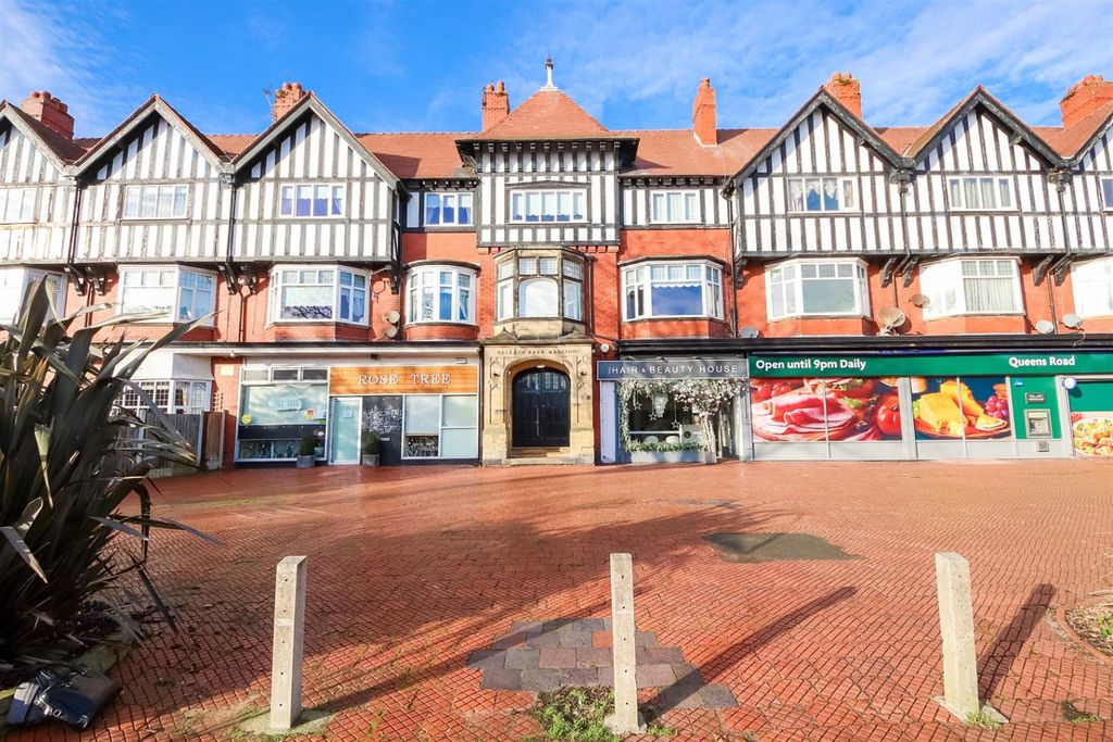 Property photo 1 of 20 4684882