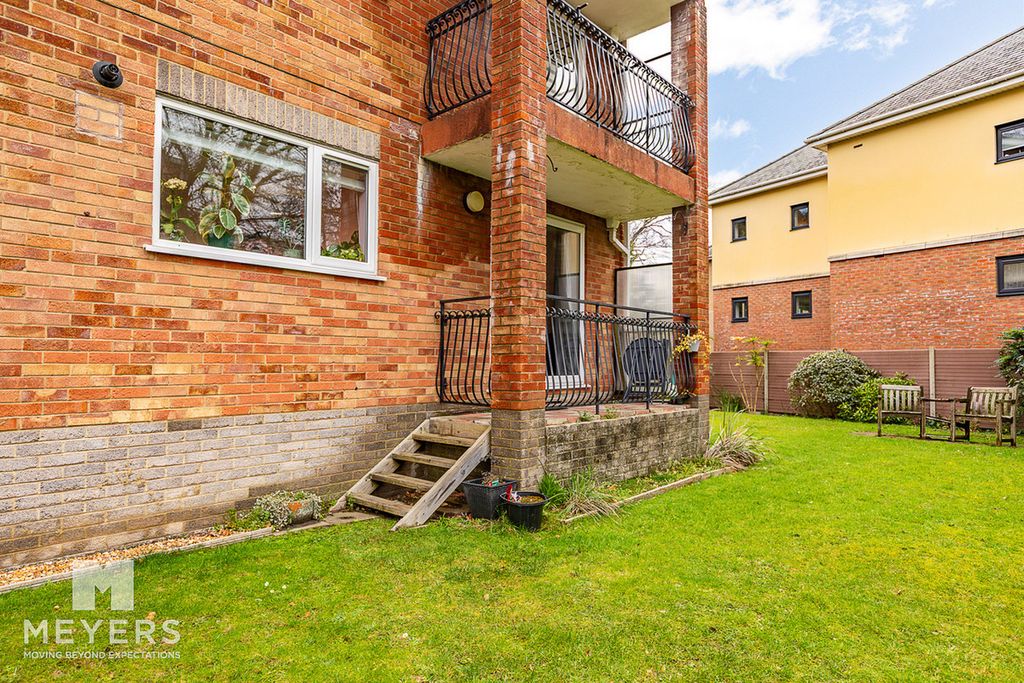 Property photo 3 of 10