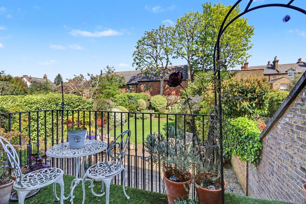 Additional image 8 of 5 bed semi-detached house for salePalace Road, East Molesey KT8