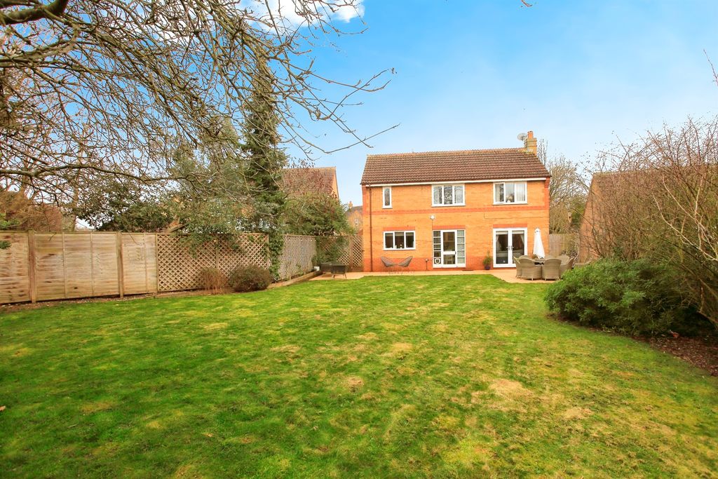 Property photo 2 of 17