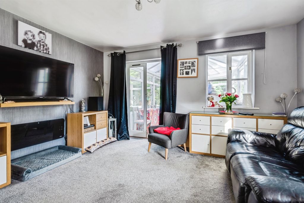 Property photo 3 of 14