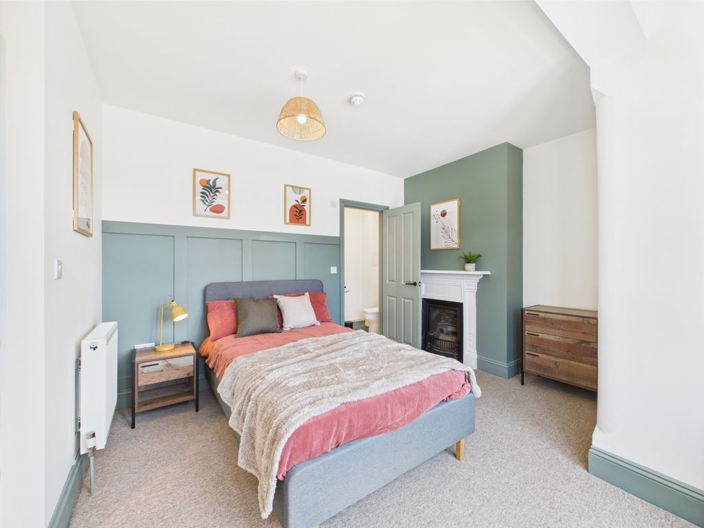 Property photo 1 of 6 Cam03062G0-Pr0160-Still007