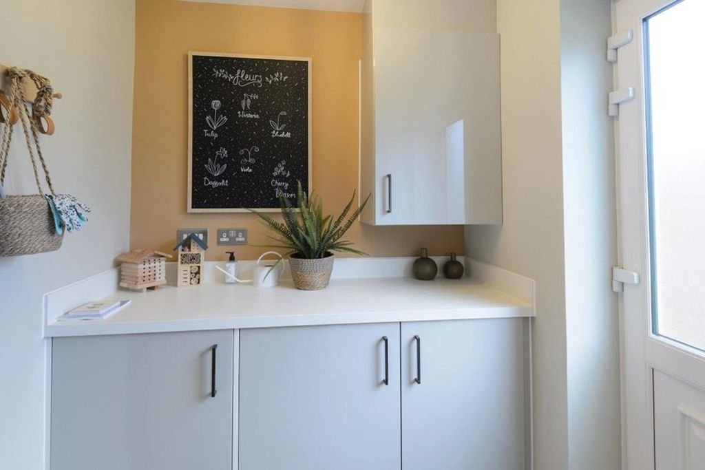 Property photo 3 of 8