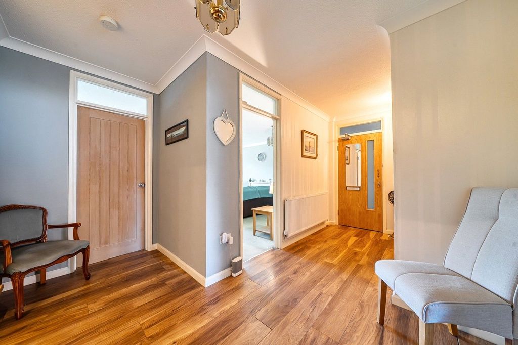 Property photo 3 of 19 Picture No. 24