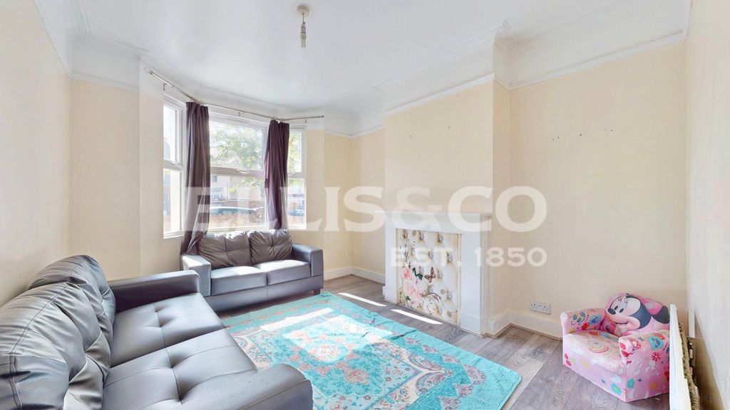 Property photo 3 of 21 Picture No. 20