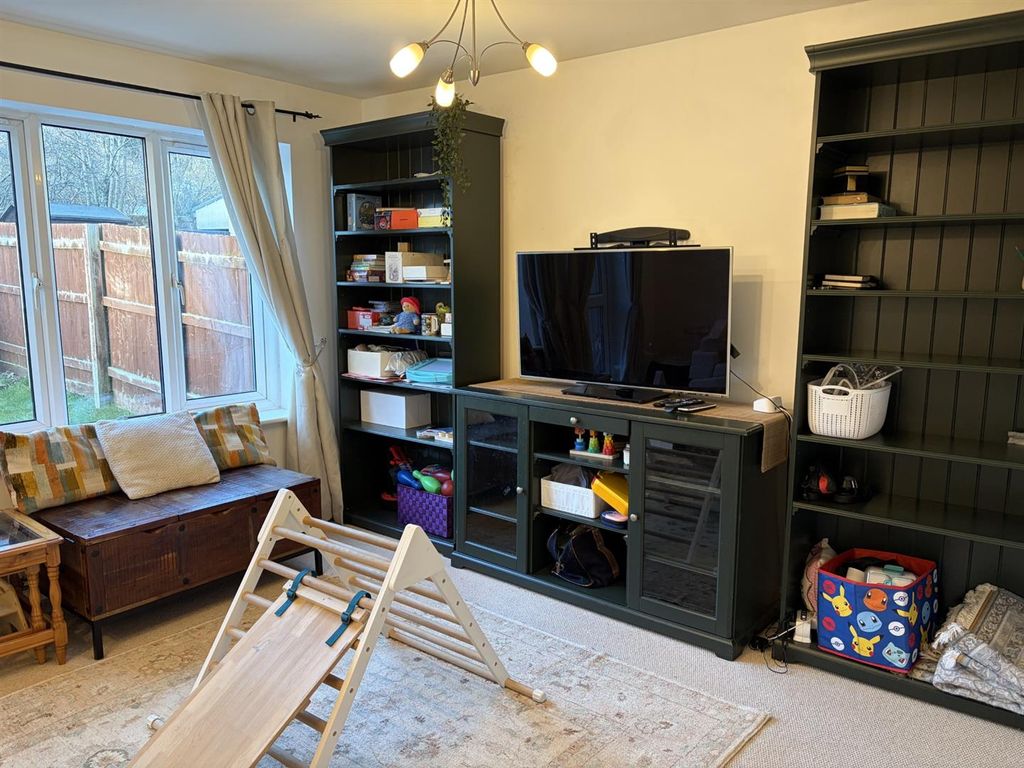 Property photo 3 of 19 Living Room.Jpg