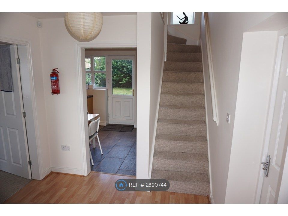 Property photo 2 of 20 Entrance Hallway