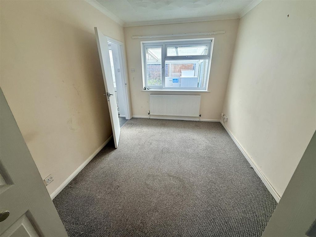 Property photo 2 of 12 Dining Room