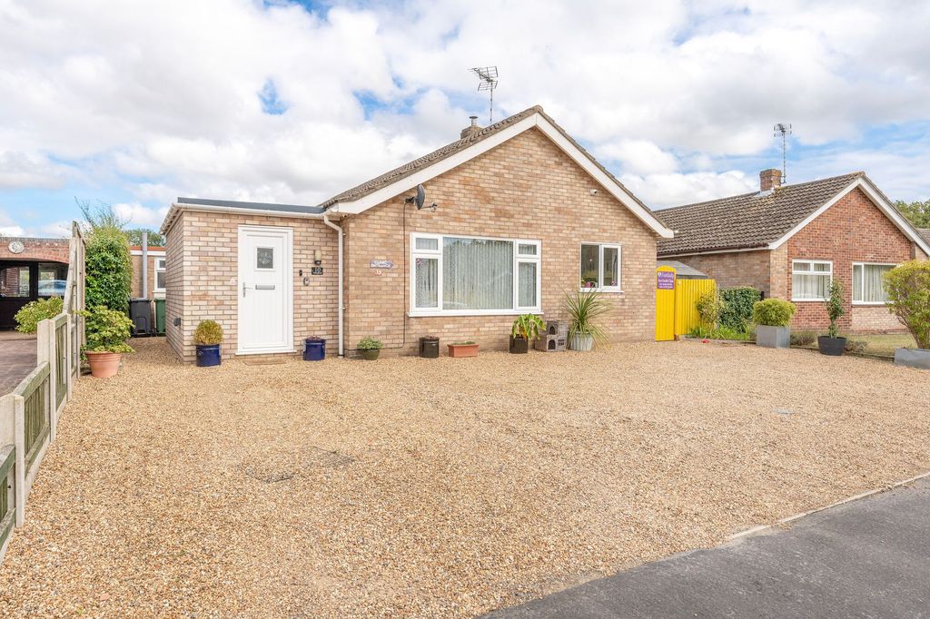 Property photo 1 of 27