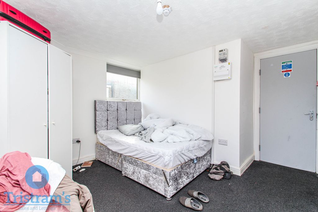 Property photo 2 of 6 Img_2450