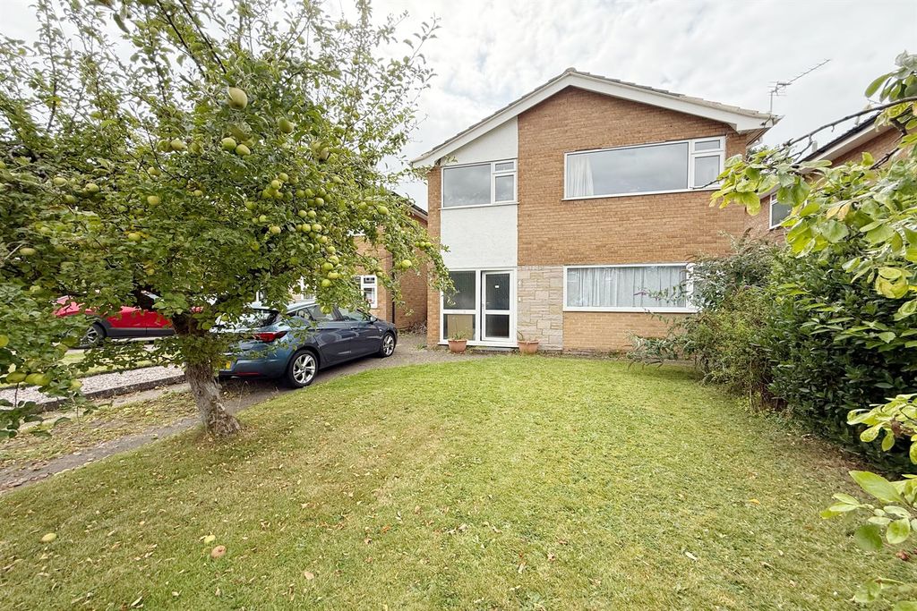 Property photo 1 of 9 (Main)