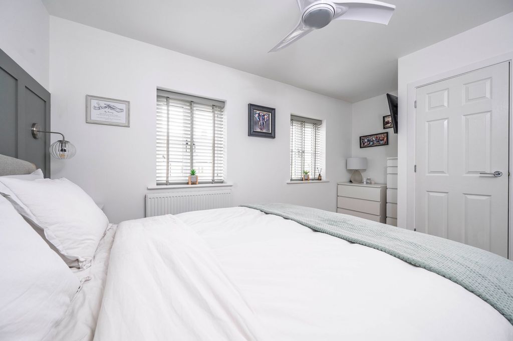 Additional image 11 of 2 bed end terrace house for saleThe Furrows, Bourton-On-The-Water GL54