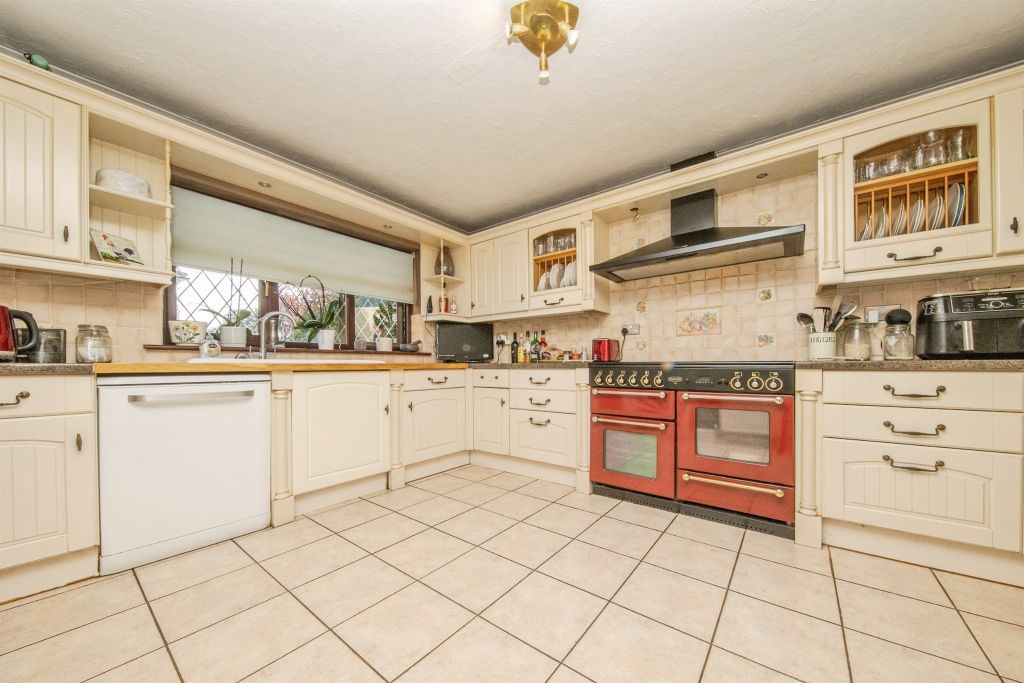 Property photo 2 of 24