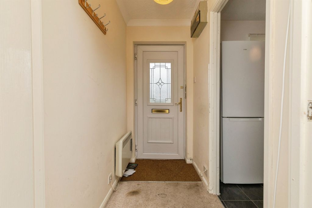 Property photo 3 of 18