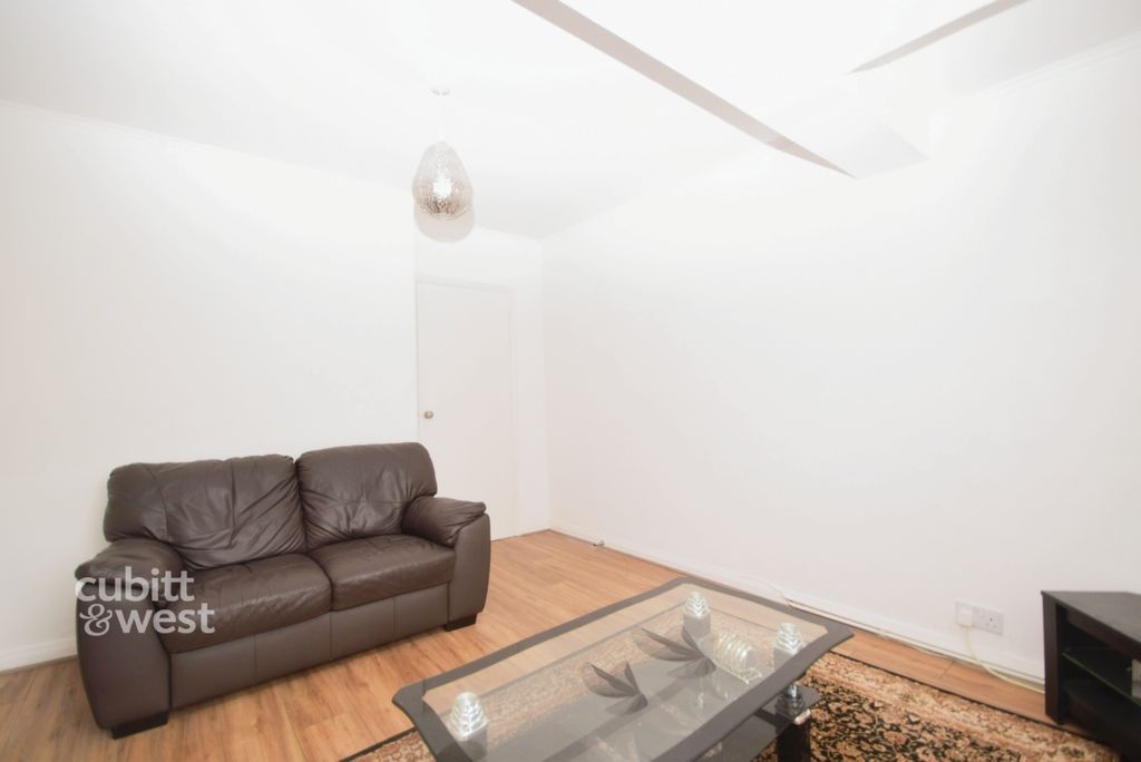 Property photo 3 of 8 Bce5E1c1-Dsc_0019