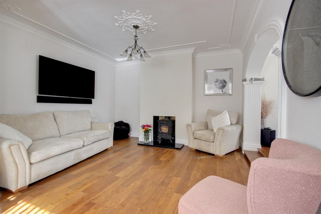 Property photo 3 of 19 Southwood (19).Jpg